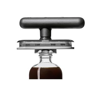 Ouvre-couvercle Oxo pour bocaux et bouteilles en verre - Product Image 1