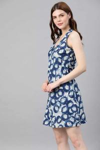 Robe décontractée élégante en coton indien fait à la main pour les femmes pour les fêtes et l'été robe de mariée personnalisée personnalisée en vente - Product Image 4