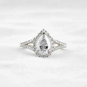925 Silver Elegant and Luxurious <b>Moissanite</b> Diamond Pear Cut Split Shank Halo Engagement <b>Ring</b> - Product Image 4