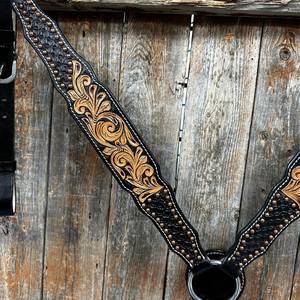 Coraza de cuero Premium Horse Tack Breastcollar Secure Comfort Fit Equipo de circunferencia ecuestre elegante y ajustable - Product Image 2