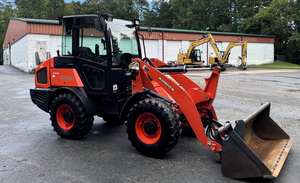 Chargeuse sur pneus KUBOTA R530 NEUVE - Product Image 3