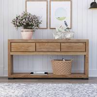 Longue table console en bois massif avec des détails complexes et un look intemporel parfait pour les espaces de style classique