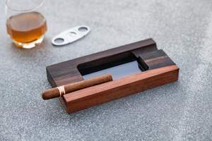 Cenicero de madera refinado para cigarrillos Atractivo y durabilidad atemporal - Product Image 2