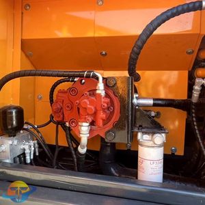 Excavatrice sur pneus Hyundai R225-9S avec moteur Cummins, prix bas, peu d'heures de travail, poids opérationnel de 25 à 35 tonnes pour la construction - Product Image 4