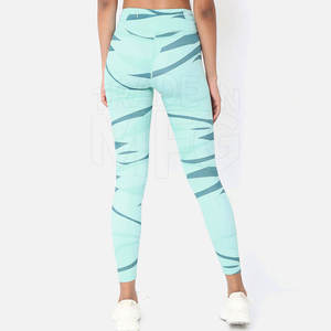 Precio de fábrica, mallas deportivas con estampado personalizado para mujer, cintura elástica, patrón sólido, mallas de cintura media para mujer, logotipo personalizado - Product Image 2