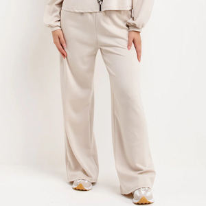 Ensemble de survêtement pour femmes en polaire doux au toucher et de qualité durable, dernier design, tissu doux, coupe confortable, survêtement à manches longues - Product Image 4