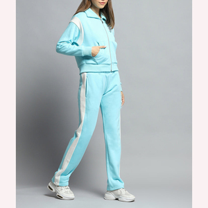 Survêtement de créateur de luxe en soie satinée avec broderie - Product Image 3
