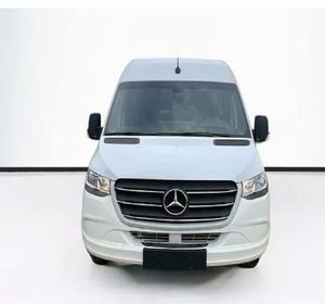 Benz Sprinter 3500 Toit Haut 2024 en Excellent État - Prêt à être Expédié - Product Image 4