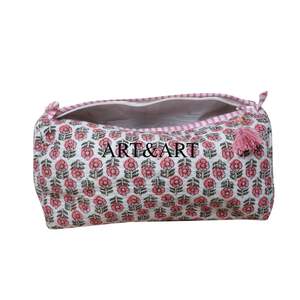 Custom Eco-Friendly Quilted Floral Print Cotton Cute Makeup Bag for Zipper <b>Pouch</b> Large Capacity <b>Water</b> Resistant Beauty - Product Image 5
