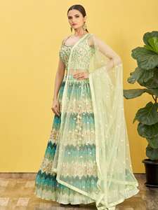 Ensemble prêt à porter indien Lehenga Choli entièrement cousu avec Dupatta brodé - Product Image 4