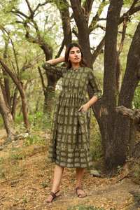 ชุดเดรสผ้าลินเดนพิมพ์ลายด้วยมือ สไตล์โบฮีเมียน ชุดเดรสผ้าฝ้ายลำลอง ใส่ได้ในโอกาสต่างๆ ช่วงฤดูร้อนและวันหยุดสำหรับผู้หญิง - Product Image 3