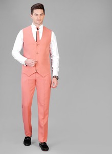 Traje de Hombre de 5 Piezas Color Durazno de Diseño de Calidad de Exportación para Oficina, Bodas, Fiestas y Eventos Corporativos Disponible para la Venta - Product Image 2