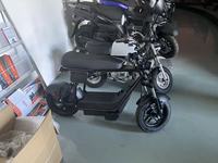 Sepeda Motor Listrik Q5 2025 Populer 1200W 45KPH EEC/COC Skuter Moped Ringan Portabel