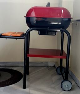 Parrilla de Carbón DORELLO con Tapa – Parrilla para Jardín y Balcón con Ruedas - Product Image 4