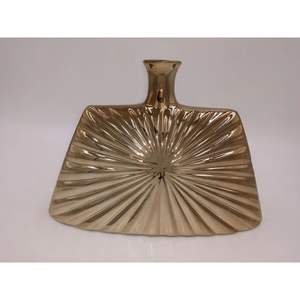 Jarrón de mesa hecho a mano de acero inoxidable, urna de flores de aluminio decorativa chapada en latón, jarrón decorativo de mesa al por mayor - Product Image 5