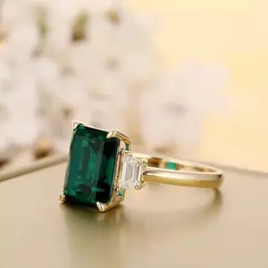 แหวนแต่งงานเพชรโมอิสซาไนต์ทรงเหลี่ยมเงินแท้ 925 ชุบทอง สำหรับผู้หญิง สวยงาม โดดเด่น เหมาะเป็นของขวัญในโอกาสวันครบรอบหรืองานเลี้ยง - Product Image 5