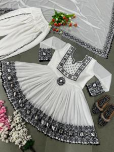 Nouvel ensemble de salwar kameez en coton FABZONE pour femmes - Vêtements de fête et de festival fabriqués en Inde et au Pakistan Modèle FZSR - Product Image 4