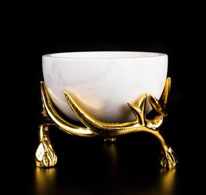 Bol en marbre blanc de qualité supérieure avec support en bois d'or pour les fruits secs et les collations Plusieurs styles et tailles disponibles - Product Image 1