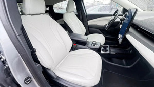 BON ÉTAT SANS GRAVURES VOITURES D'<span class=keywords><strong>OCCASION</strong></span> 2021 <span class=keywords><strong>Ford</strong></span> Mustang MACH-E Premium Sport Utility 4D SUV prêt à être expédié - Product Image 5
