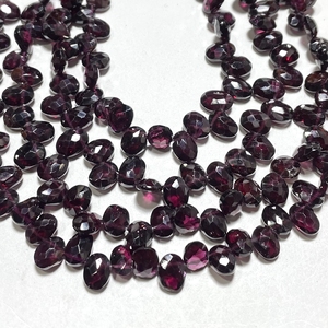 Perles de pierres précieuses grenat rose naturel Briolette de forme ovale à facettes en gros pour la fabrication de bijoux - Product Image 3