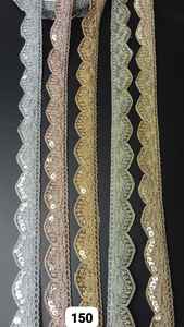 Garniture en dentelle brodée florale faite à la main sur mesure pour les robes et les projets d'artisanat. Idéal pour le créateur de mode - Product Image 3