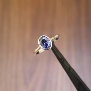 Bague unique en tanzanite ovale de laboratoire, sertie en bélière, style Art déco, bague de fiançailles - Product Image 3