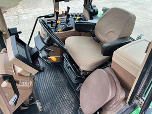 John Dear 7810, TLS, LHR. tracteur avec roue avant assistée (4x4) Le moteur est un turbo diesel de 75 ch. - Product Image 6