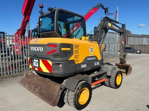 Volvo EW60E Rubber Duck 9 tonnes, capacité de la benne de 1,43 m³ - Product Image 2