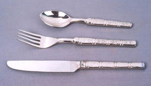 Ensemble de couverts en métal de designer courbé à la main, vaisselle pour la maison, l'hôtel, le restaurant, service de traiteur, ensemble de couverts à prix de gros - Product Image 2