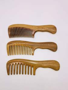 Peigne à cheveux à manche en bois fait main SMART pour une utilisation en salon de l'Inde peigne en bois en gros pour un usage commercial à vendre en - Product Image 2