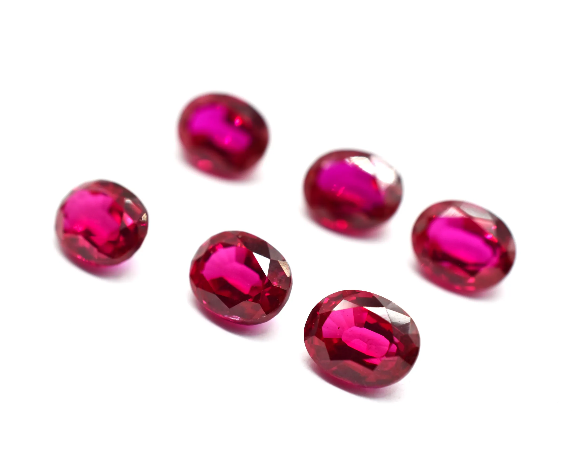 Ruby Red Oval Faceted Gemstone 6X4Mm 7X5Mm 8X6Mm 10X8Mm 11X9Mm 12X8 Mm 12X10Mm 14X10Mm 15X12 Mm Dikalibrasi Pembuatan Perhiasan.