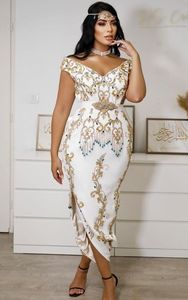 MAGNIFIQUE BRODERIE ZARI SUR ROBE KARAKOU BLANCHE AVEC PERLES DE VERRE EN CRISTAL, PIERRE, PERLES, DABKA WORK @ 2024 - Product Image 2