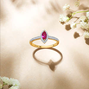 แหวนสเตทเมนท์เอโลราประดับหยกสีบลัชโกลด์และไข่มุก - Product Image 1