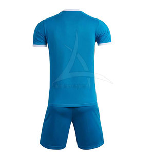 Uniforme de football léger respirant de couleur personnalisée de haute qualité 100% vêtements d'équipe en polyester à vendre - Product Image 2