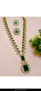 Ensemble de bijoux de mode écologiques faits à la main en résine verte de luxe - Product Image 2