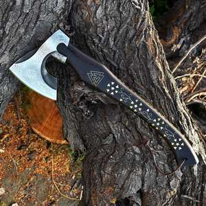 ขวานวิกิ้งเหล็กคาร์บอนสูงทำมือ ด้ามเหล็ก น้ำหนัก 1.5 กก. พร้อมปลอกหนังเกรดอุตสาหกรรม ขวานอเนกประสงค์ - Product Image 3