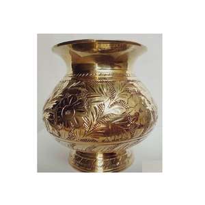 Lota Tradicional de Latón Puro para Puja, Lota Hecha a Mano para Rituales Diarios y Festivales - Product Image 1
