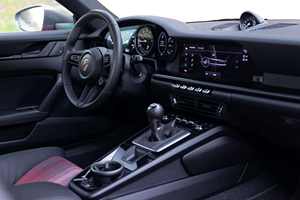 Porsche 911 Turbo R18 Coupé AWD 2024, Bajo Kilometraje, Gasolina, Caja de Cambios Automática, Volante a la Izquierda, Estado Excelente - Product Image 4