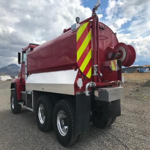 Camion-citerne à transmission manuelle avec roues motrices 6x4, utilisé pour le stockage d'huile, avec serrure de réservoir incluse, à vendre - Product Image 1