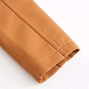 Chaquetas de Cuero Genuino para Mujer, Color Marrón, Tejidas, Transpirables, Resistentes al Viento, Manga Larga, Manga Abullonada, Venta al por Mayor Directa - Product Image 4