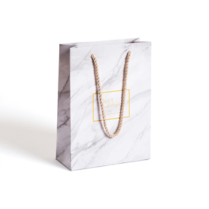 ถุงกระดาษคราฟท์แฟนซีเป็นมิตรกับสิ่งแวดล้อมถุงของขวัญกระดาษคราฟท์กระดาษรีไซเคิลโลโก้ฟอยล์สีทองสำหรับบรรจุภัณฑ์เทียนเครื่องประดับ - Product Image 2