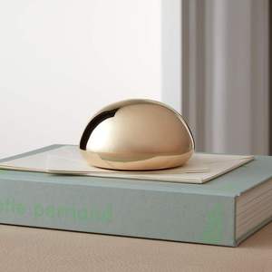 Meilleur article de vaisselle de poids de papier coulé en métal personnalisable tendance et produit d'utilisation de bureau pour les cadeaux - Product Image 3