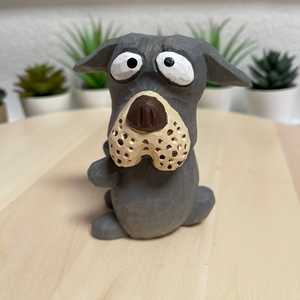 Scultura in Legno Intagliata a Mano YEEYAYA, Statua di Cucciolo Sbalordito, Decorazione Unica per la Casa, Statuette in Legno per Arredamento - Product Image 6