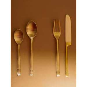 Juego de Cubiertos de Metal Opulento con Elegantes Mangos Curvos y Acabado Radiante para una Atmósfera de Cena Sofisticada - Product Image 3