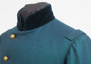 Manteau de style laine bleu paon avec cape amovible, veste à quatre boutons, uniforme OEM pour hommes - Product Image 5