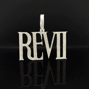 จี้สแตนเลสสตีลแบบฮิปฮอป ตัวอักษรตามสั่ง ประดับเพชร VVS สำหรับทั้งชายและหญิง - Product Image 1