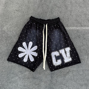 Les ventes de printemps sont populaires Impression de pantalon personnalisé Jambe lettre florale Impression en détresse et strass Shorts décontractés en coton pour hommes - Product Image 4