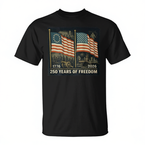 Camiseta con la Bandera de Betsy Ross en la Espalda, 250 Años de Libertad 1776-2026, Producto Promocional - Product Image 2