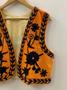 Gilet en velours orange brodé de fleurs pour femme, style bohème, sans manches, court, fait main, motif décoratif - Product Image 4
