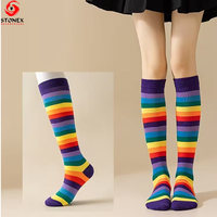 Chaussettes longues pour femmes de haute qualité, personnalisées, chaudes pour l'automne, douces, écologiques, respirantes, à séchage rapide, en coton et élasthanne, pour un usage quotidien, OEM